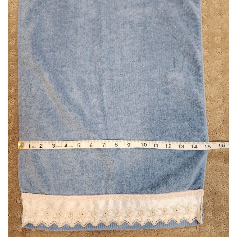 Vtg Saturday Knight Ltd Blue Embroidered Satin Trim Floral Bath & Hand Towel USA